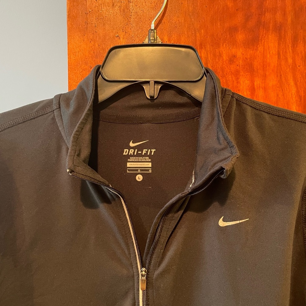 NIKE Women’s Dri-Fit - Black size Large